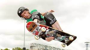 Tony Hawk skateboarding 