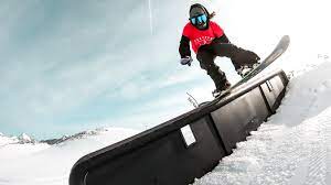 jibbing snowboard
